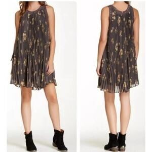 Free People Dress Size Small Pleated Oversized Tent Floral Lace A Line Mini Boho